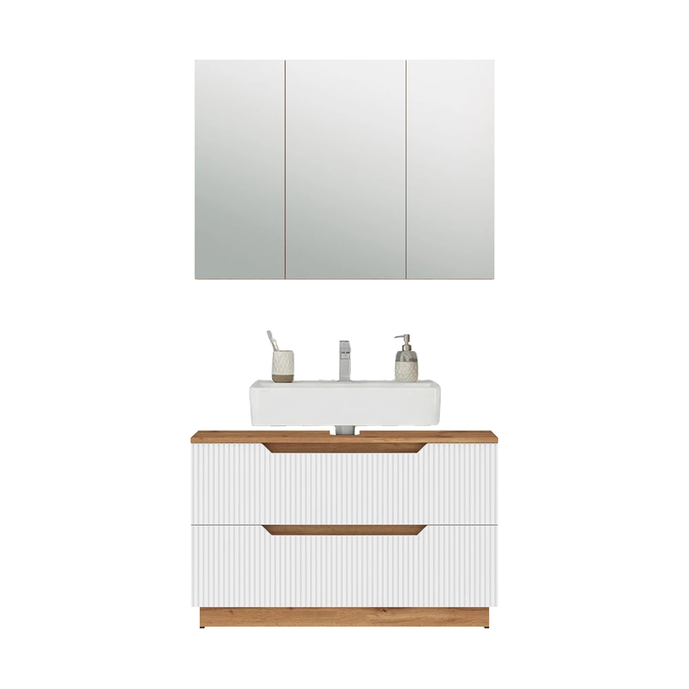 Badmöbel-Set in Eiche/weiß gestreift auf weißem Hintergrund mit dekorativen Elementen