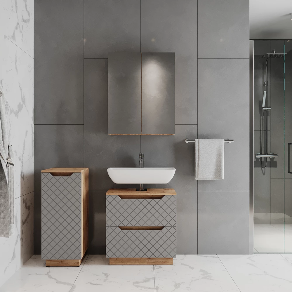 Badmöbel-Set in Eiche/Grau mit Kachelstruktur, dargestellt im Ambiente mit Dekoration