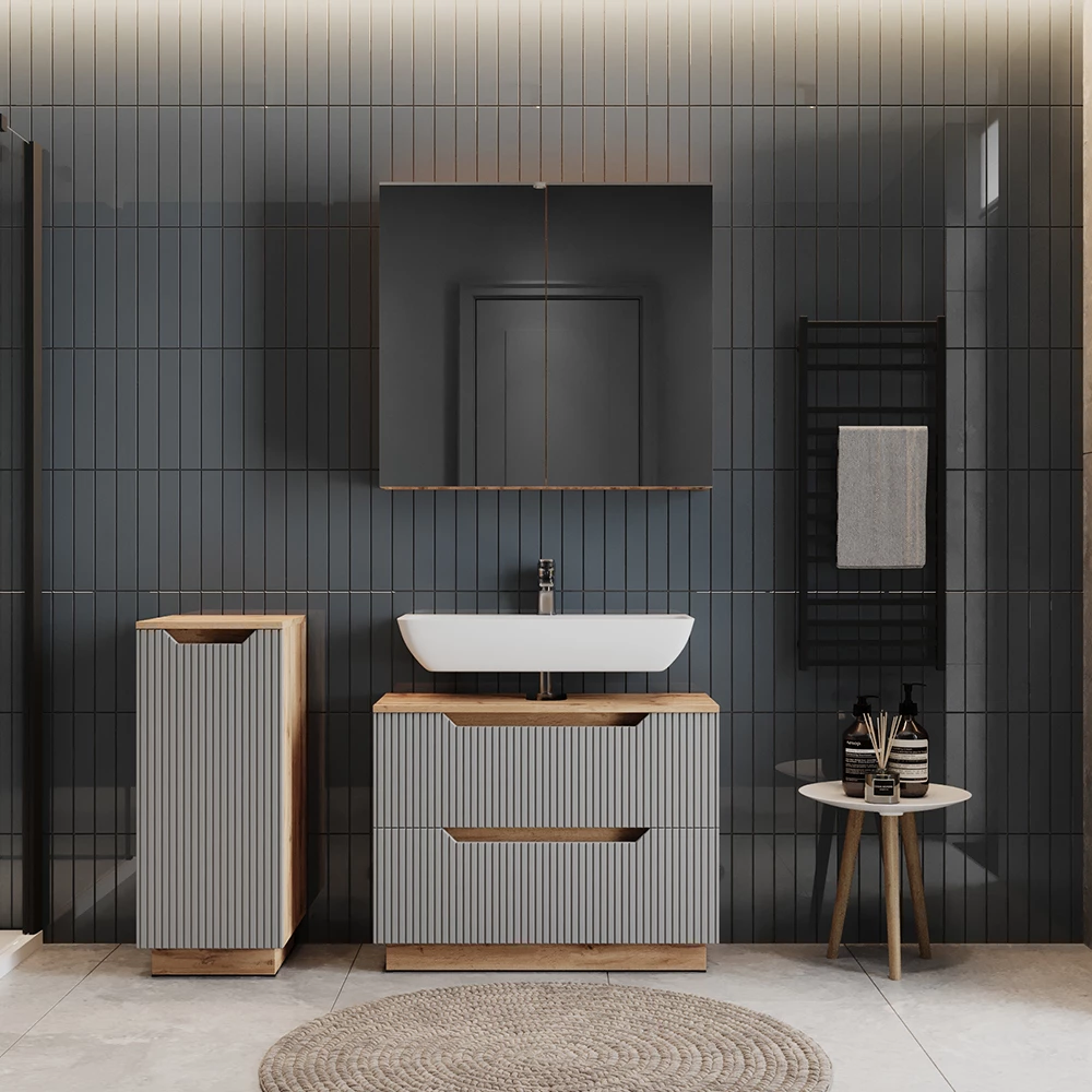 Badkamermeubelset in Eiken/grijs gestreept shown in ambient setting with decoration