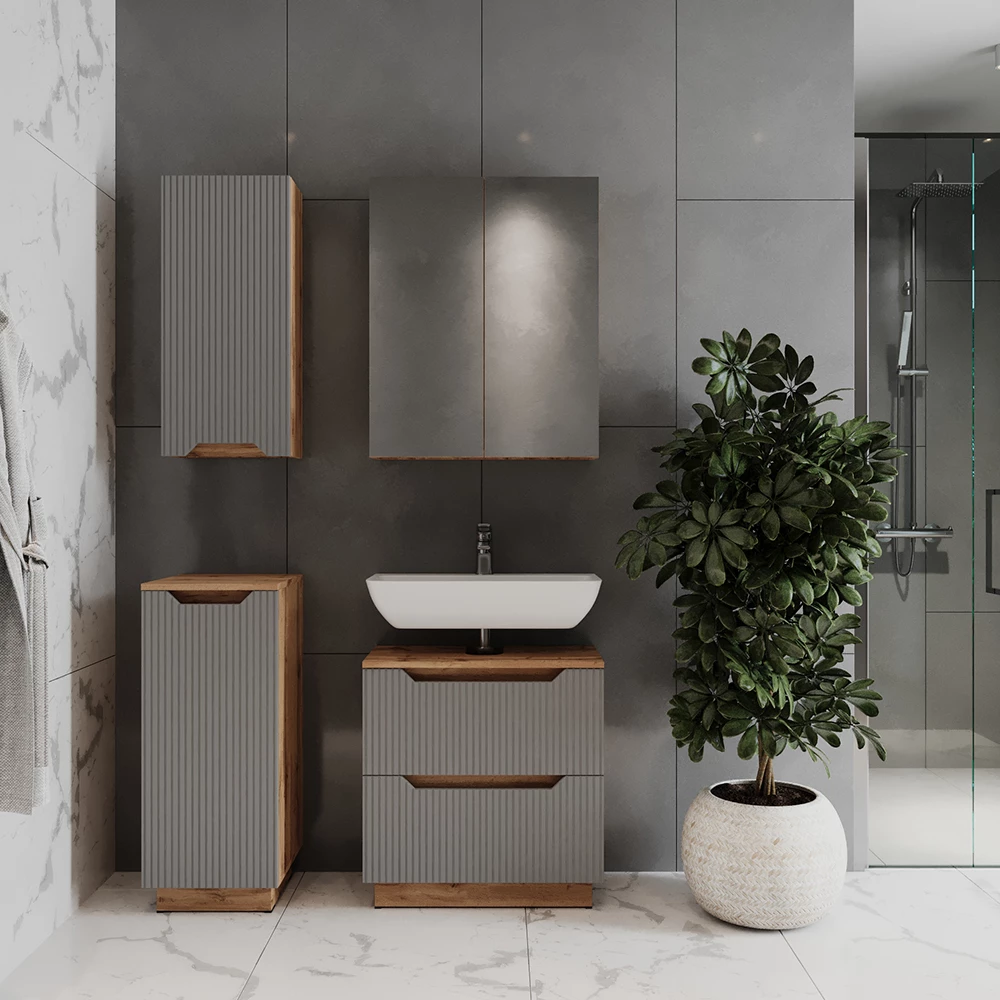 Badmöbel-Set in Eiche/grau gestreift, dargestellt im Ambiente mit Dekoration