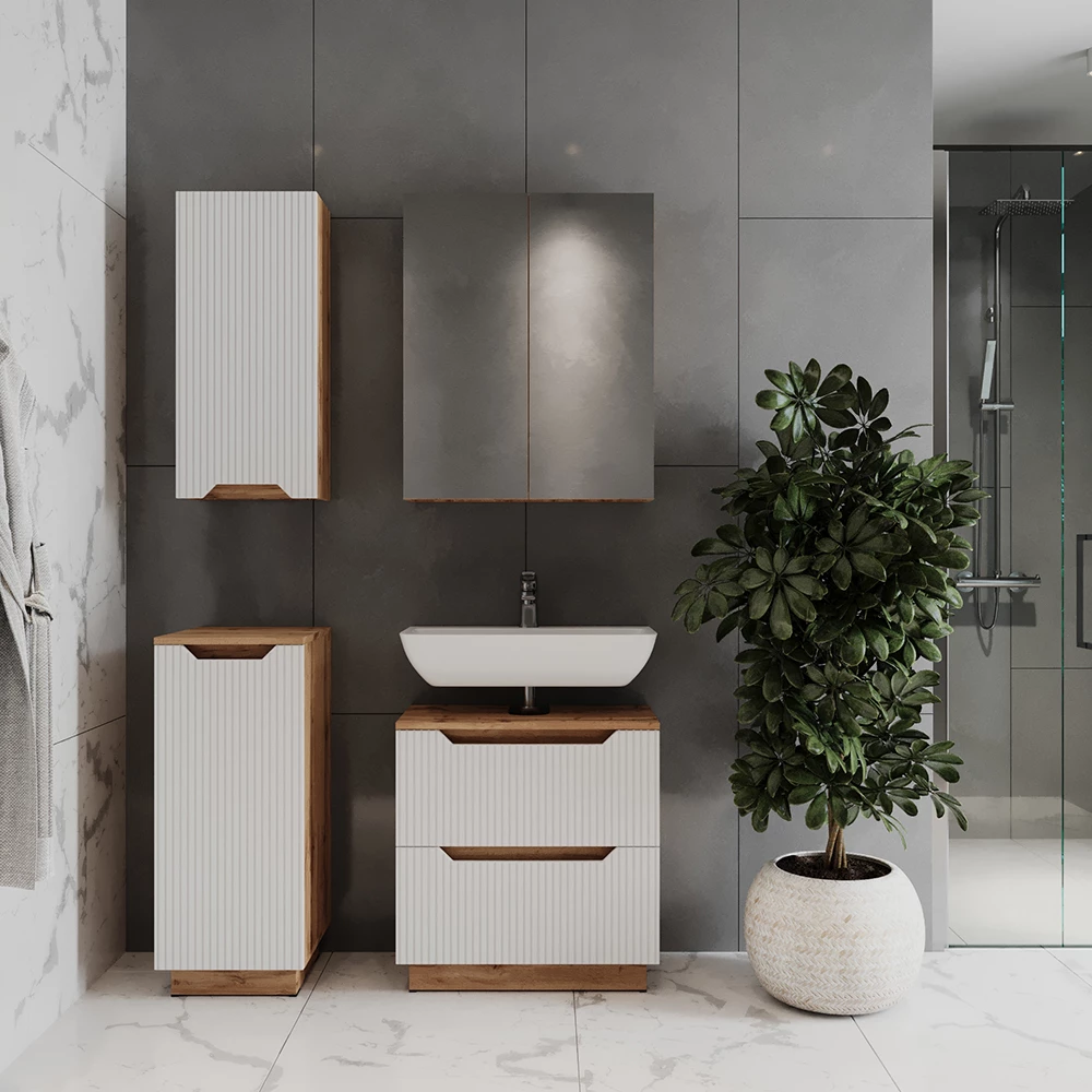 Badmöbel-Set in Eiche/weiß gestreift, dargestellt im Ambiente mit Dekoration