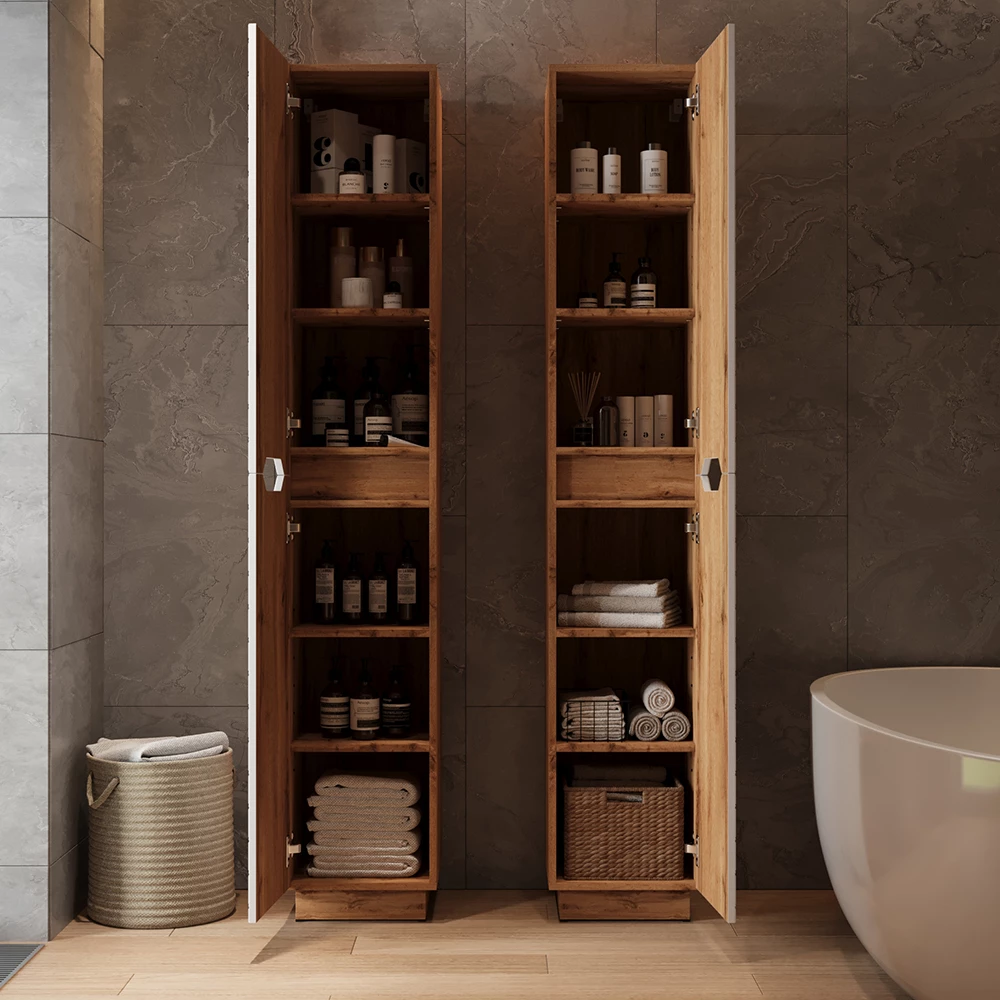 Nahaufnahme von Badschrank in Weiß, zeigt Design- und Oberflächendetails