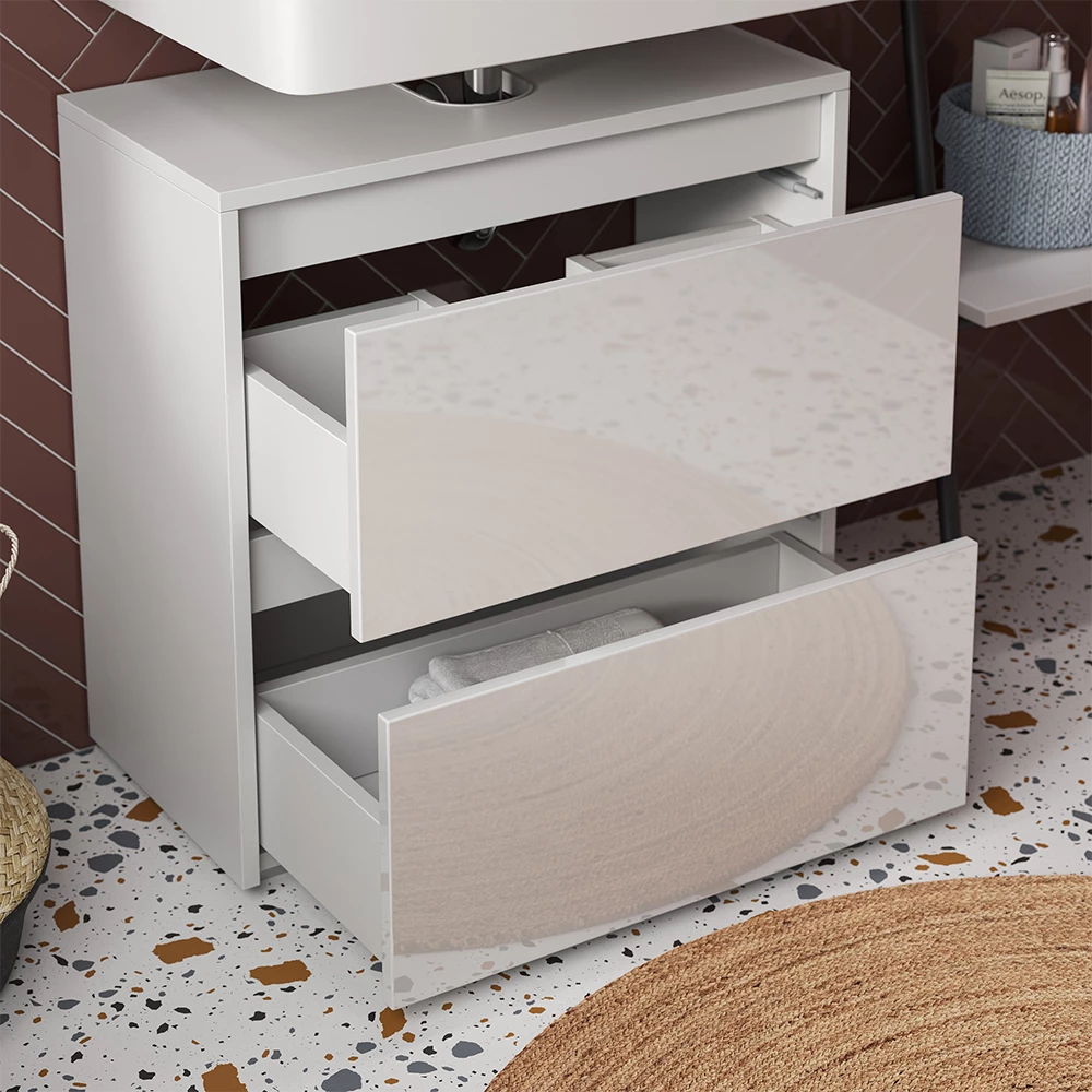 Close-up of Conjunto de móveis de casa de banho in Branco, showing texture/details