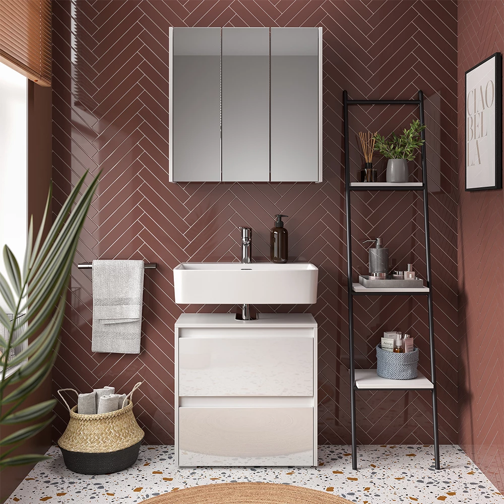 Conjunto de móveis de casa de banho in Branco shown in ambient setting with decoration