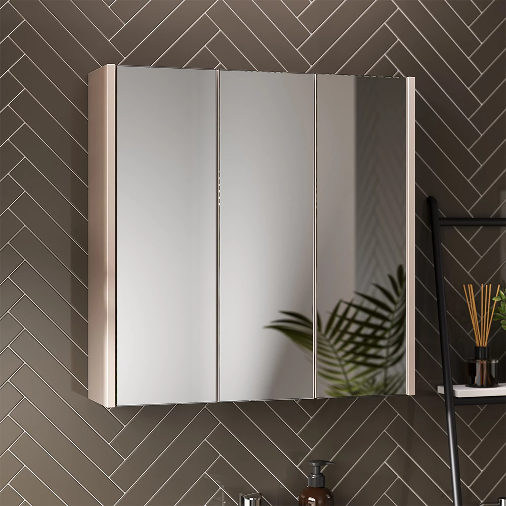 Specchio contenitore bagno in Cachemire shown in ambient setting with decoration