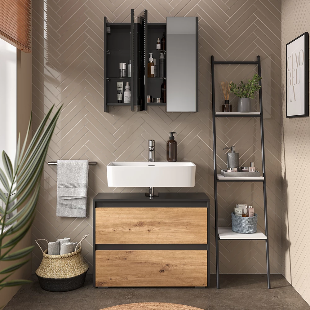Close-up of Set di mobili da bagno in Artigiano, showing design and surface details