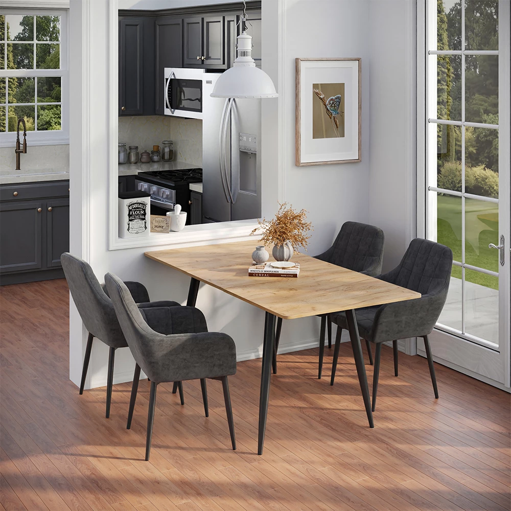 Esstisch in Goldkraft Eiche/Schwarz, dargestellt im Ambiente mit Dekoration