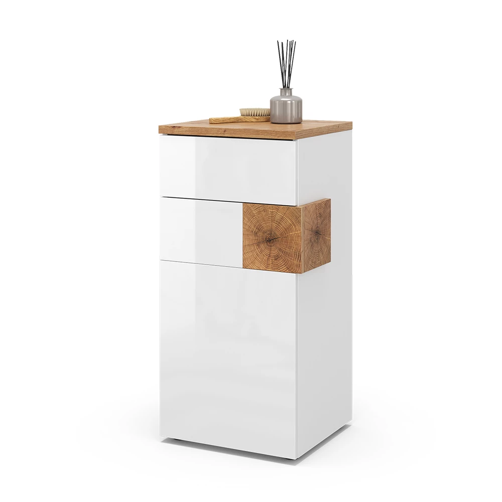 Halfhoge kast in Wit on white background with decorative elements