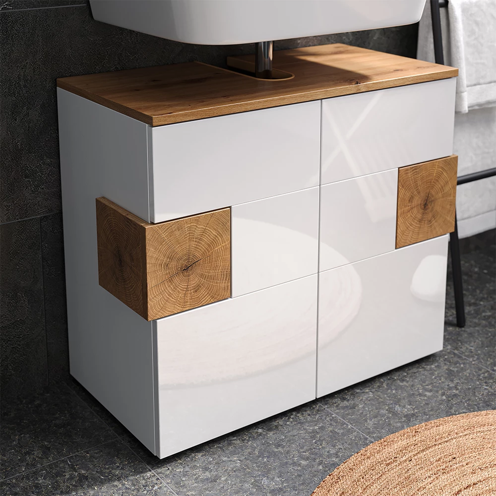 Nahaufnahme von Waschbeckenunterschrank in Weiß, zeigt Design- und Oberflächendetails