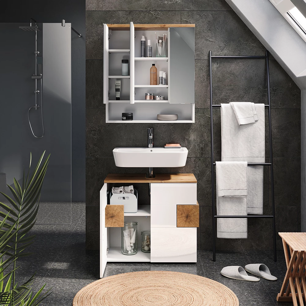 Nahaufnahme von Badmöbel-Set in Weiß, zeigt Design- und Oberflächendetails