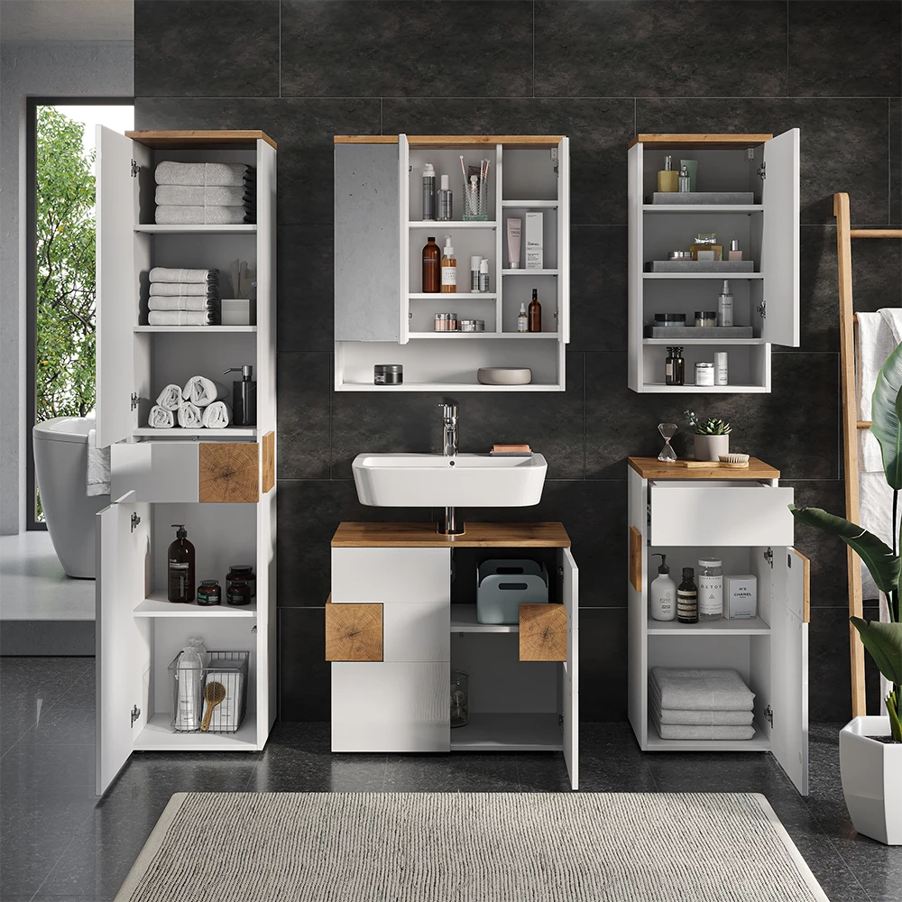 Nahaufnahme von Badmöbel-Set in Weiß, zeigt Design- und Oberflächendetails