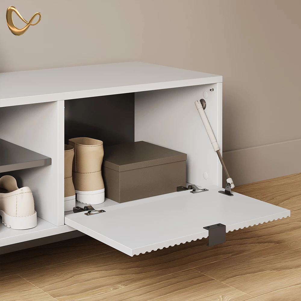 Nahaufnahme von Schuhschrank in Weiß, zeigt Design- und Oberflächendetails