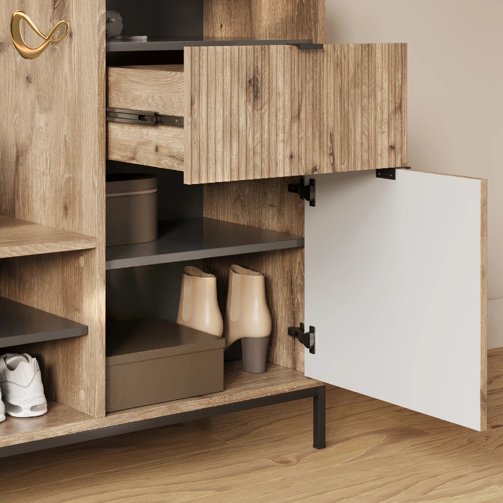 Nahaufnahme von Schuhschrank in Viking Oak, zeigt Design- und Oberflächendetails