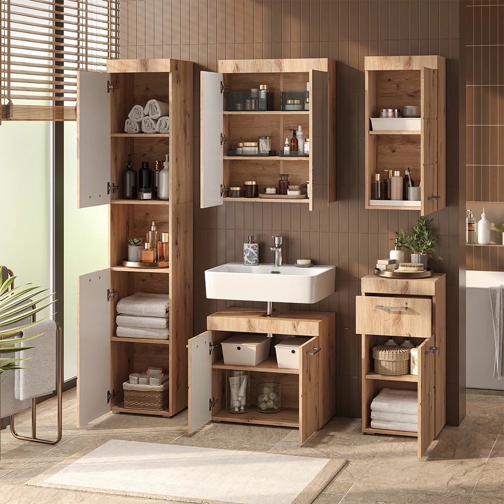 Nahaufnahme von Badschrank in Eiche Wotan, zeigt Design- und Oberflächendetails