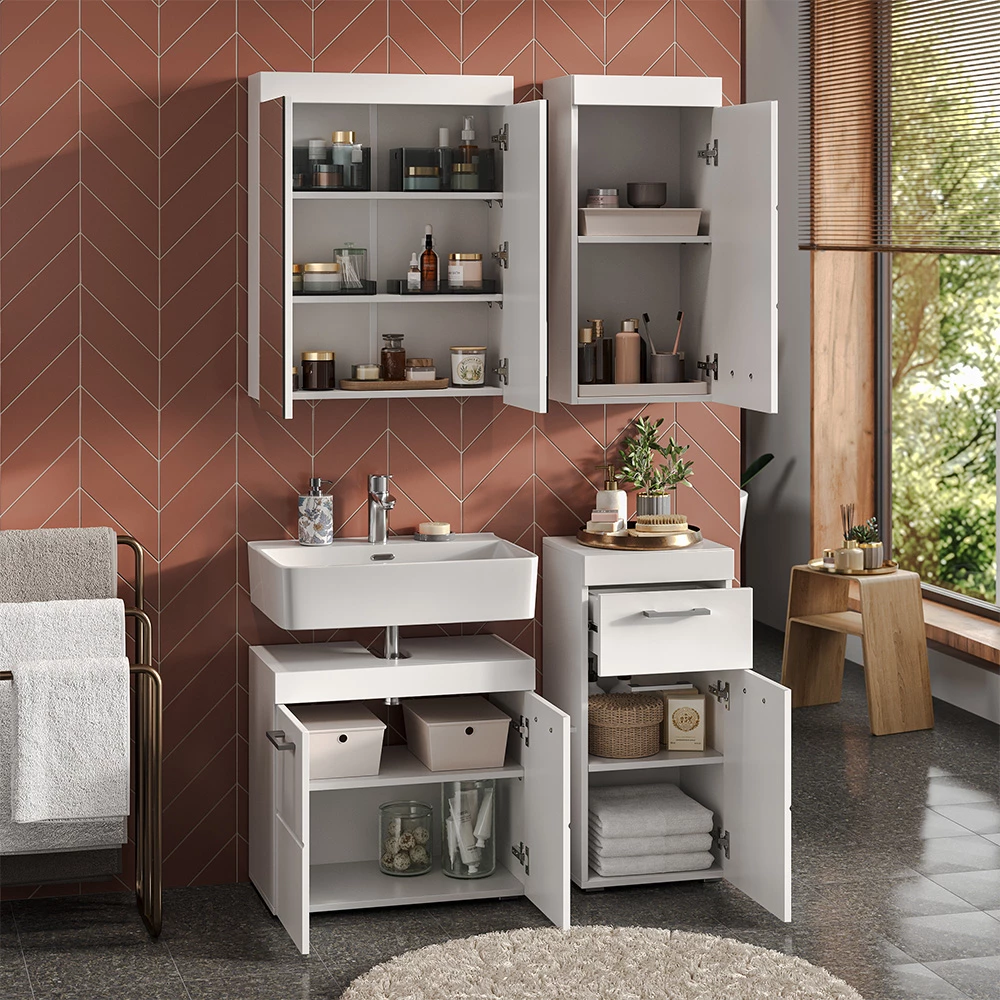 Fürdőszoba szekrény közeli kép Fehér színben, a dizájn és a felület részleteinek bemutatásával