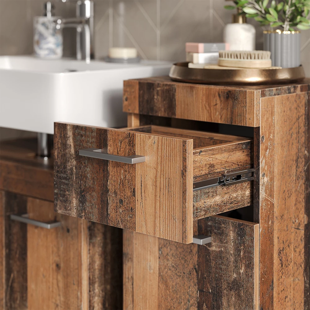Gros plan de Armoire Midischrank en Oldstyle, montrant la texture/les détails