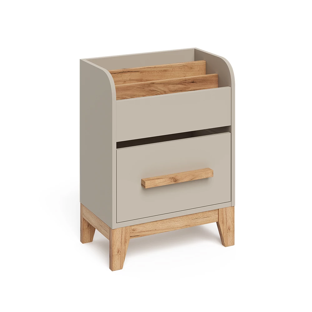 Kinderregal in Cashmere auf weißem Hintergrund