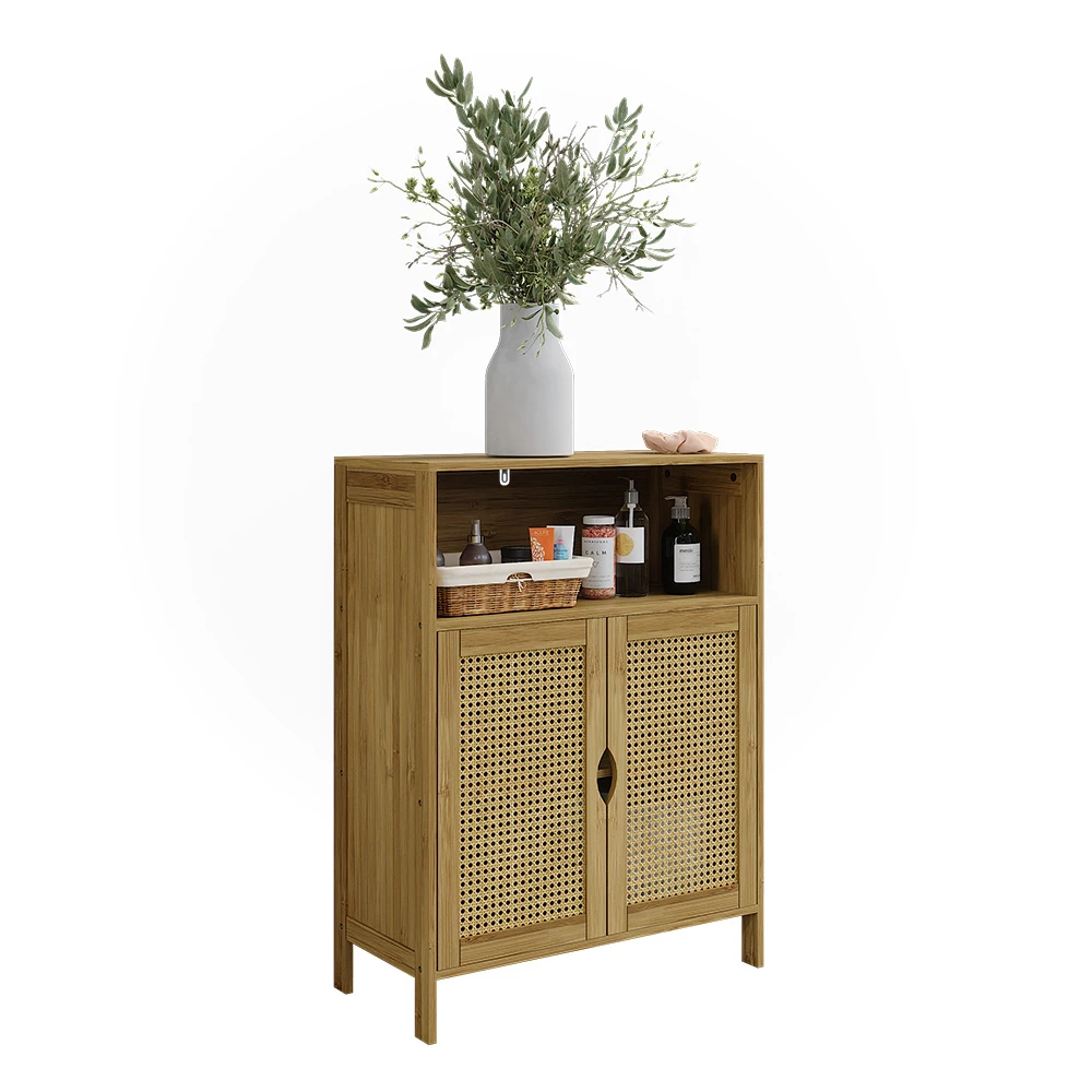 Armoire Midischrank en Bambou sur fond blanc avec des éléments décoratifs