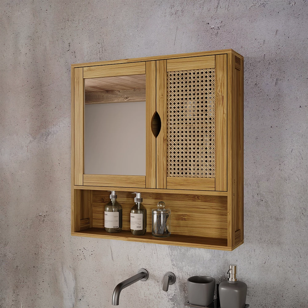Badspiegelschrank in Bambus, dargestellt im Ambiente mit Dekoration