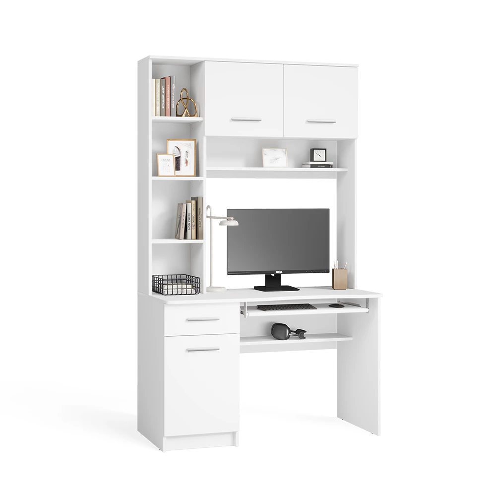 Schreibtisch in Weiß auf weißem Hintergrund mit dekorativen Elementen