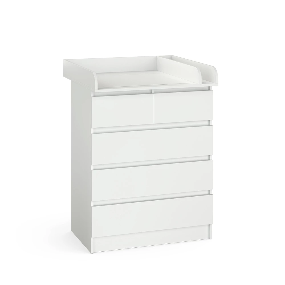 Commode in Wit on white background